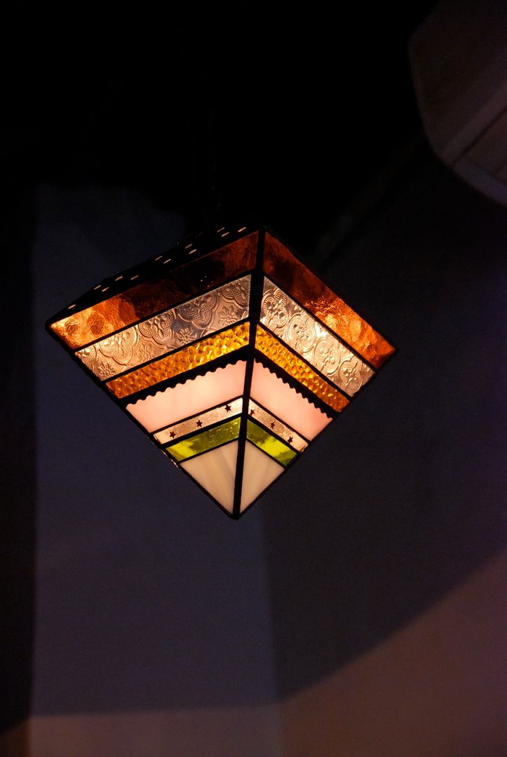 Rainbow Kitchen 千駄木 ハンバーガーレストラン , contemporary glass nido contemporary glass nido Rustic style dining room Lighting