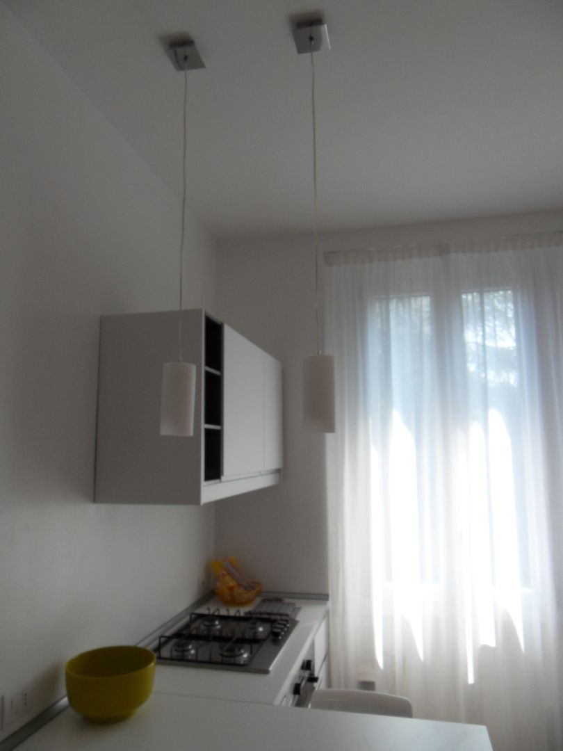 soggiorno-cucina gk architetti (Carlo Andrea Gorelli+Keiko Kondo) Soggiorno minimalista