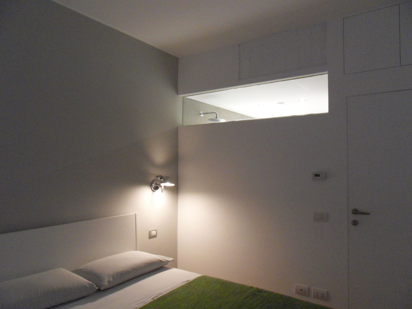 CASA B, gk architetti (Carlo Andrea Gorelli+Keiko Kondo) gk architetti (Carlo Andrea Gorelli+Keiko Kondo) Minimalist bedroom