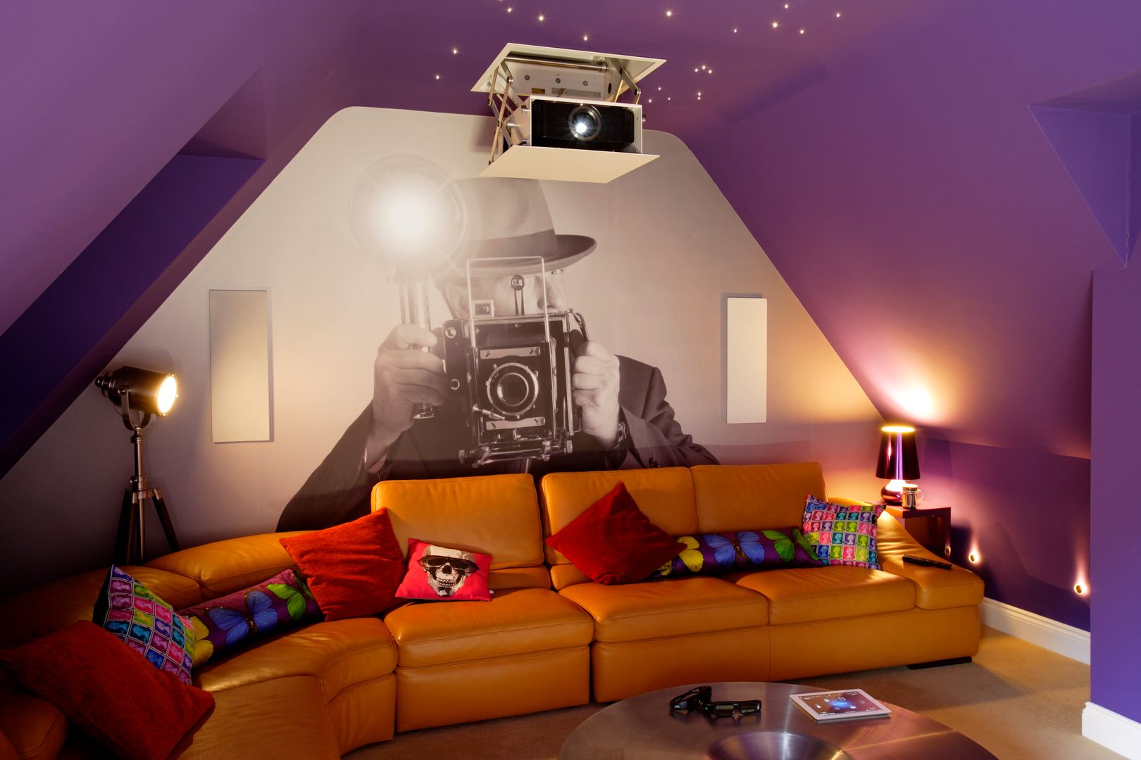 Incredible Loft Cinema Conversion, New Wave AV New Wave AV Salas de entretenimiento de estilo moderno