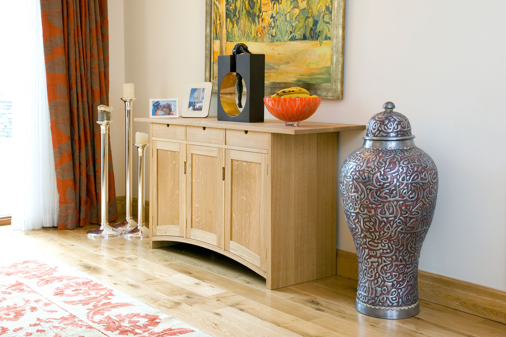 Sideboard of solid european oak Andrew Lawton Furniture Phòng ăn phong cách tối giản Dressers & sideboards