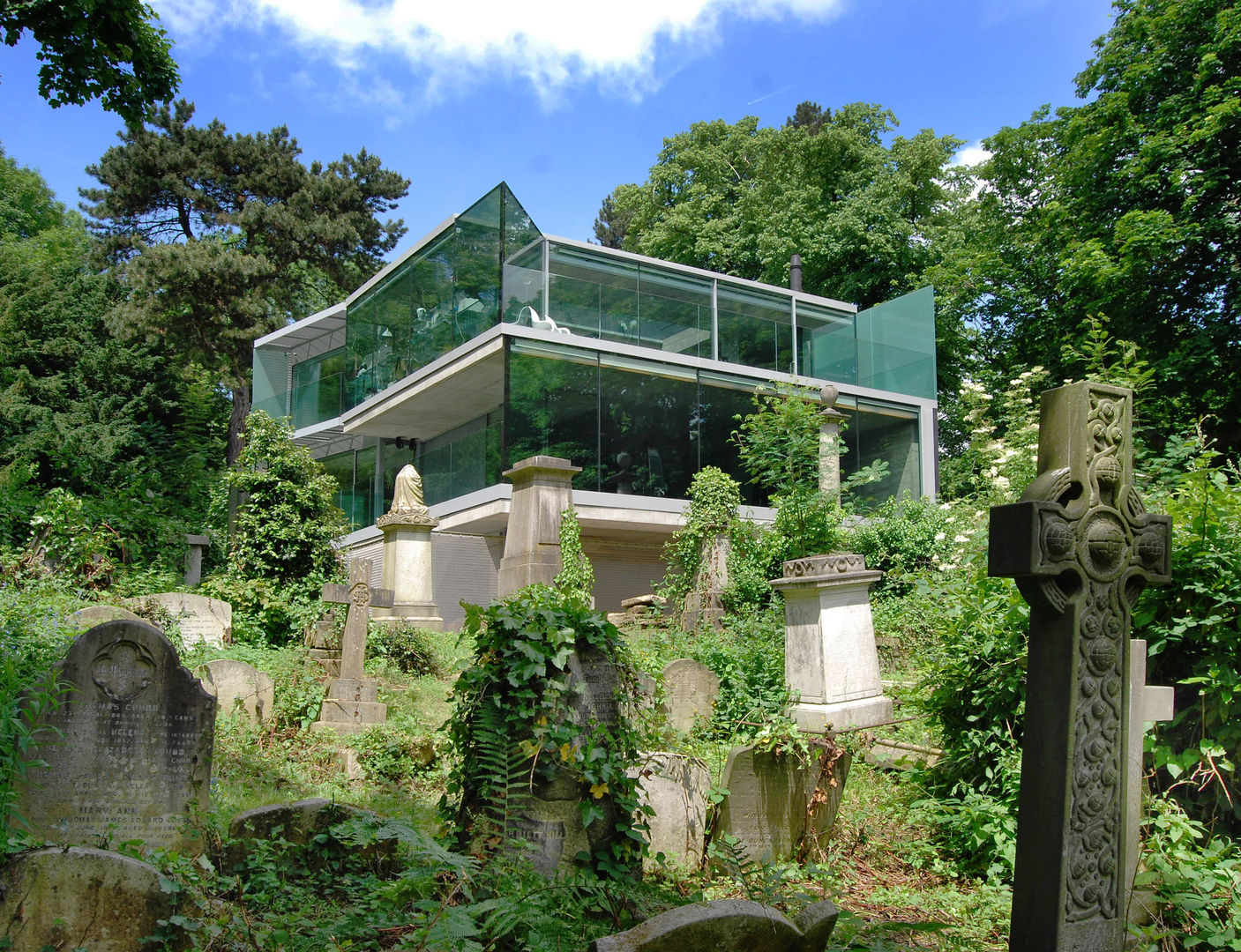 Glazed facades and balconies to cemetery elevations Eldridge London Minimalist houses Glass