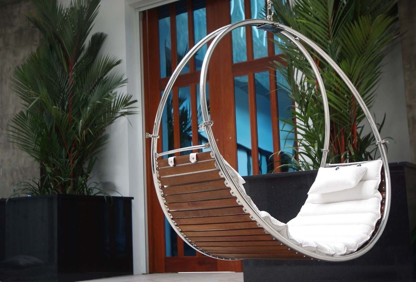 Duality Trinity hammocks Balkon, Beranda & Teras Gaya Eklektik Kayu Wood effect Furniture