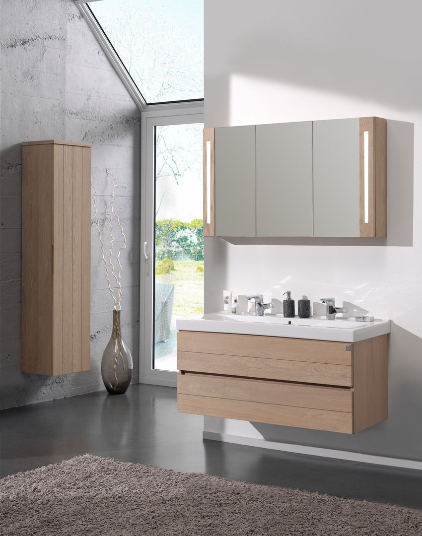 Echtholzbadmöbel aus der Serie Pandora, F&F Floor and Furniture F&F Floor and Furniture Scandinavian style bathroom