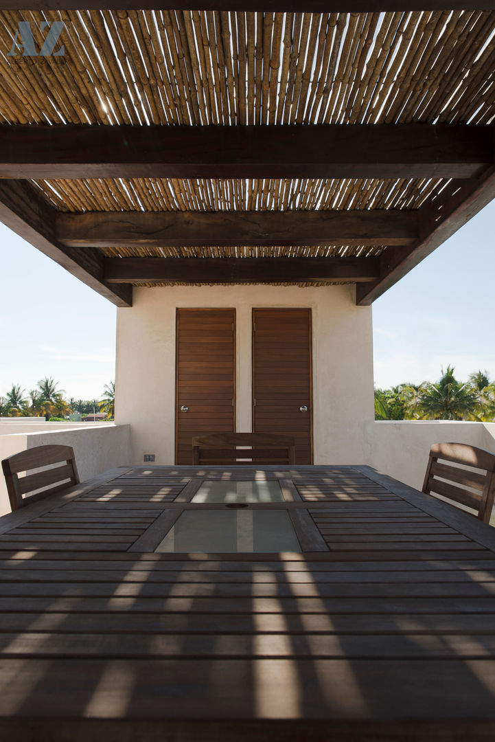 CASA MANGULICA, Alberto Zavala Arquitectos Alberto Zavala Arquitectos Modern balcony, veranda & terrace