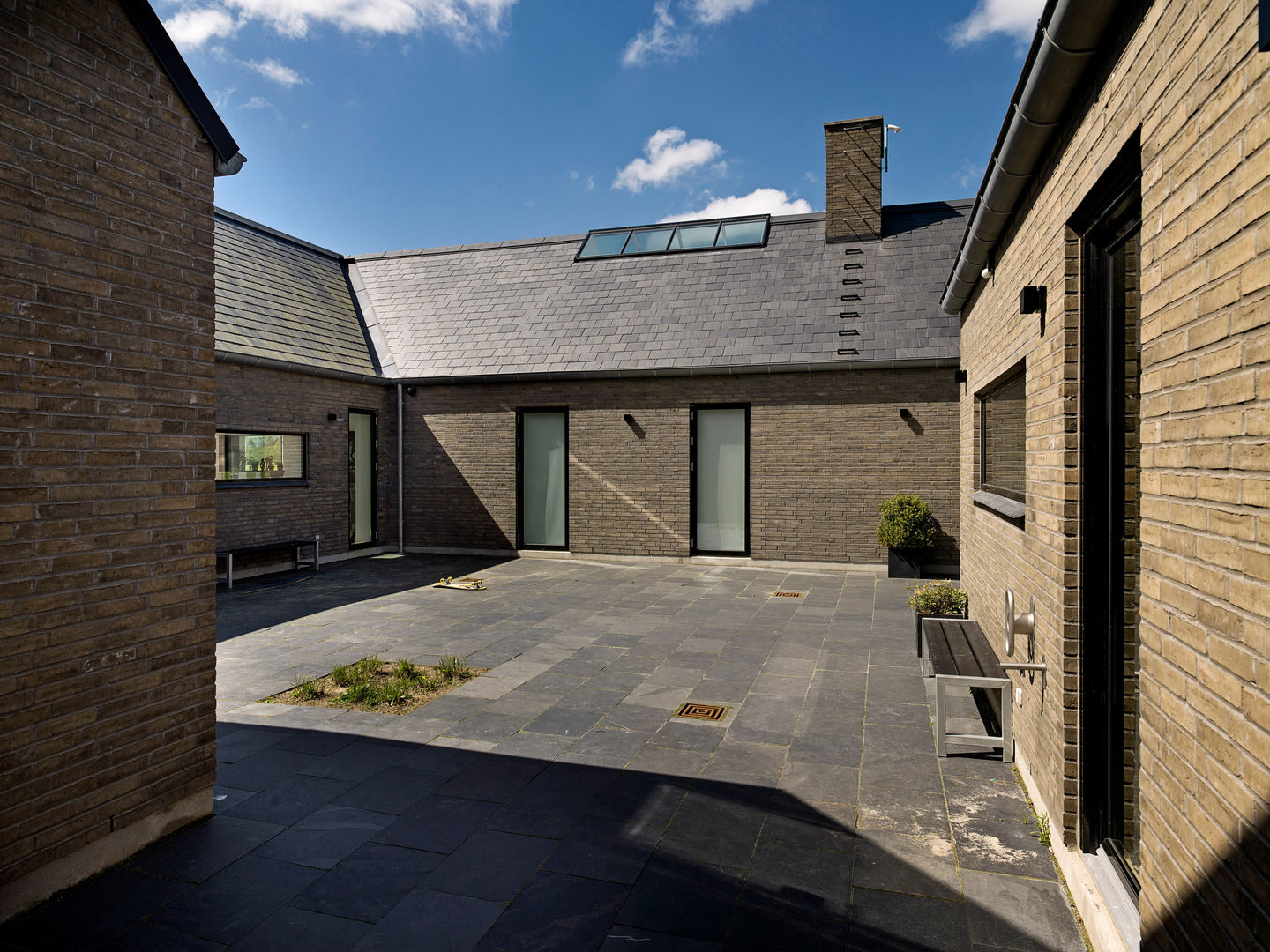 Villa G, C.F. Møller Architects C.F. Møller Architects Scandinavian style balcony, veranda & terrace Slate