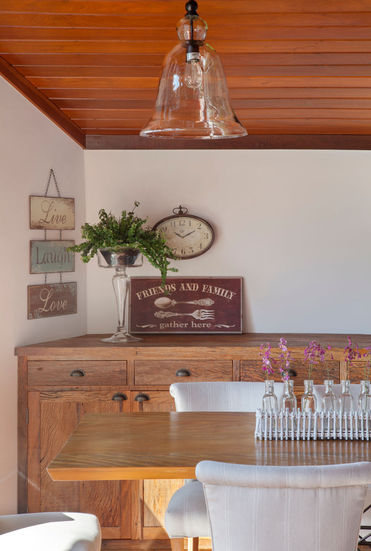 Casa Itaipava, sadala gomide arquitetura sadala gomide arquitetura Country style dining room