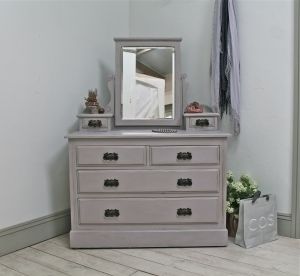 Distressed Dressing Chest A Stylish Existence Rustic style bedroom Dressing tables