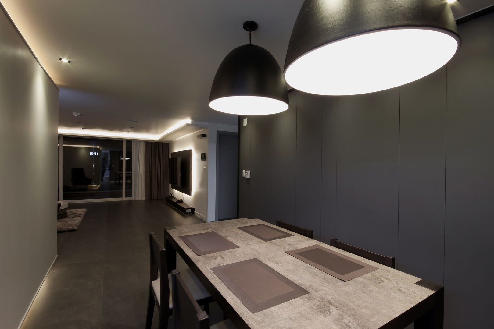 homify Modern dining room