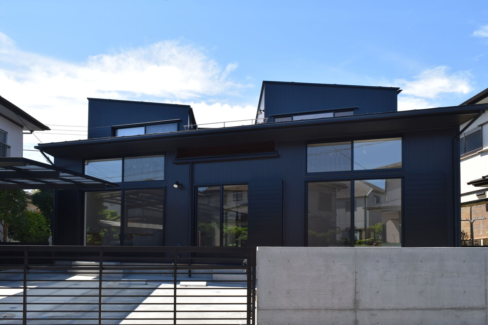 FACADE FURUKAWA DESIGN OFFICE Modern houses