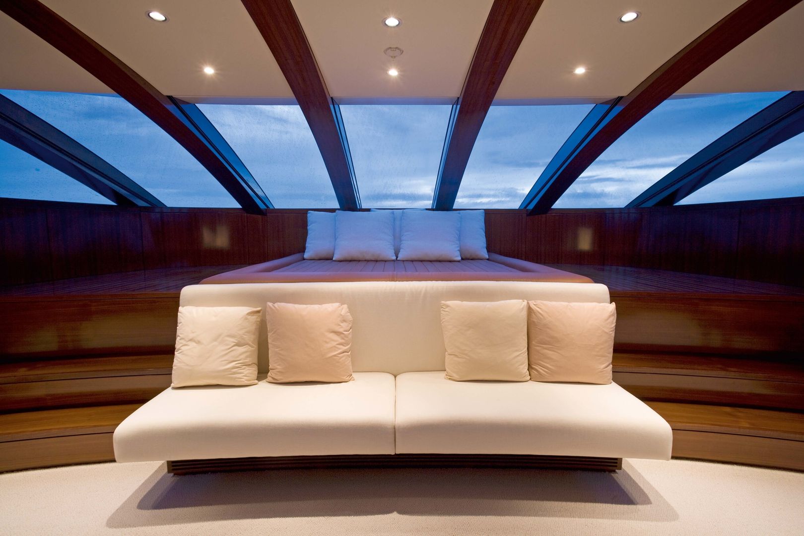 Yacht 72m, SilvestrinDesign SilvestrinDesign Quartos modernos