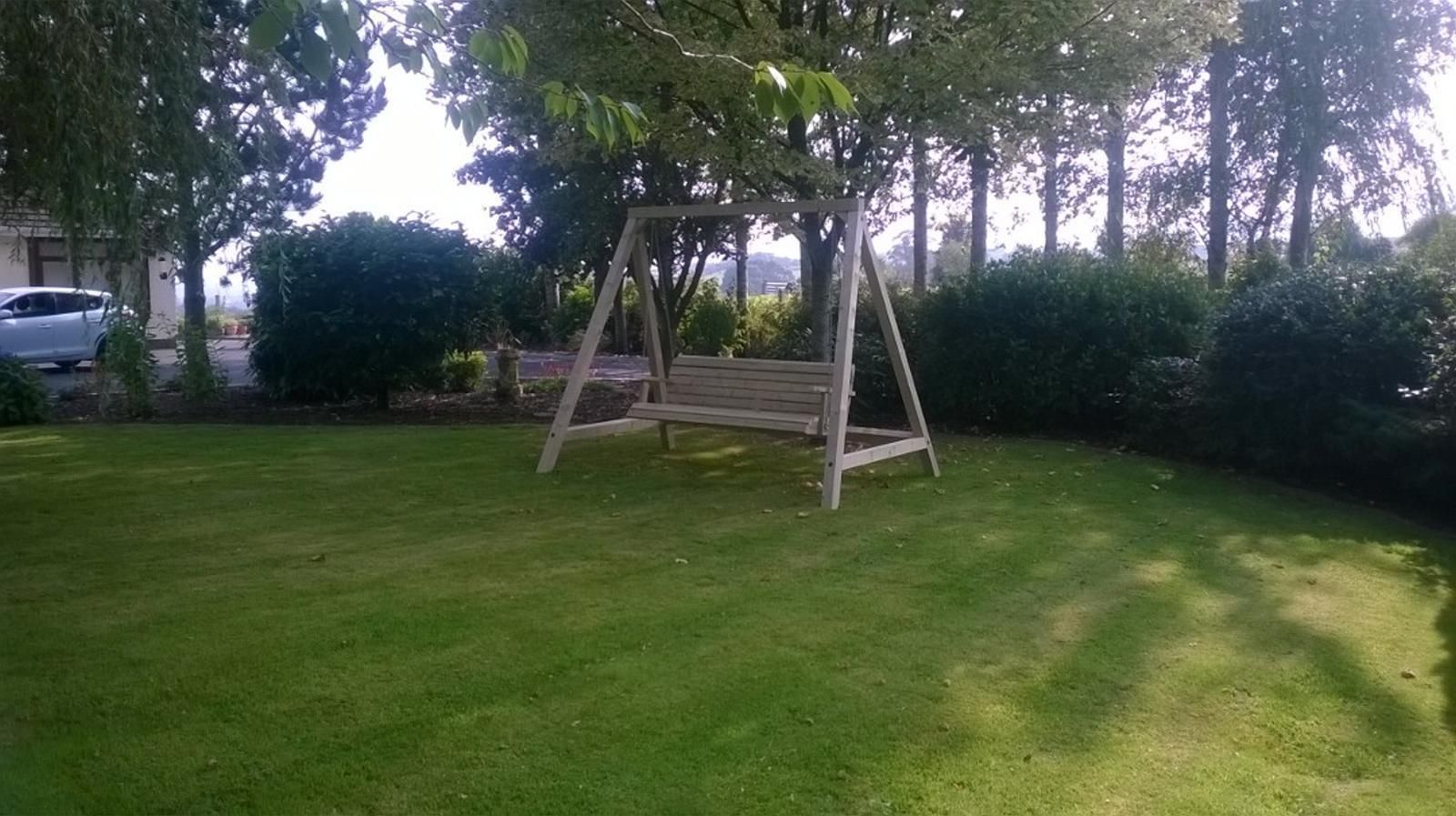 Outdoor Garden Swing NI Climbing Frames 클래식스타일 정원