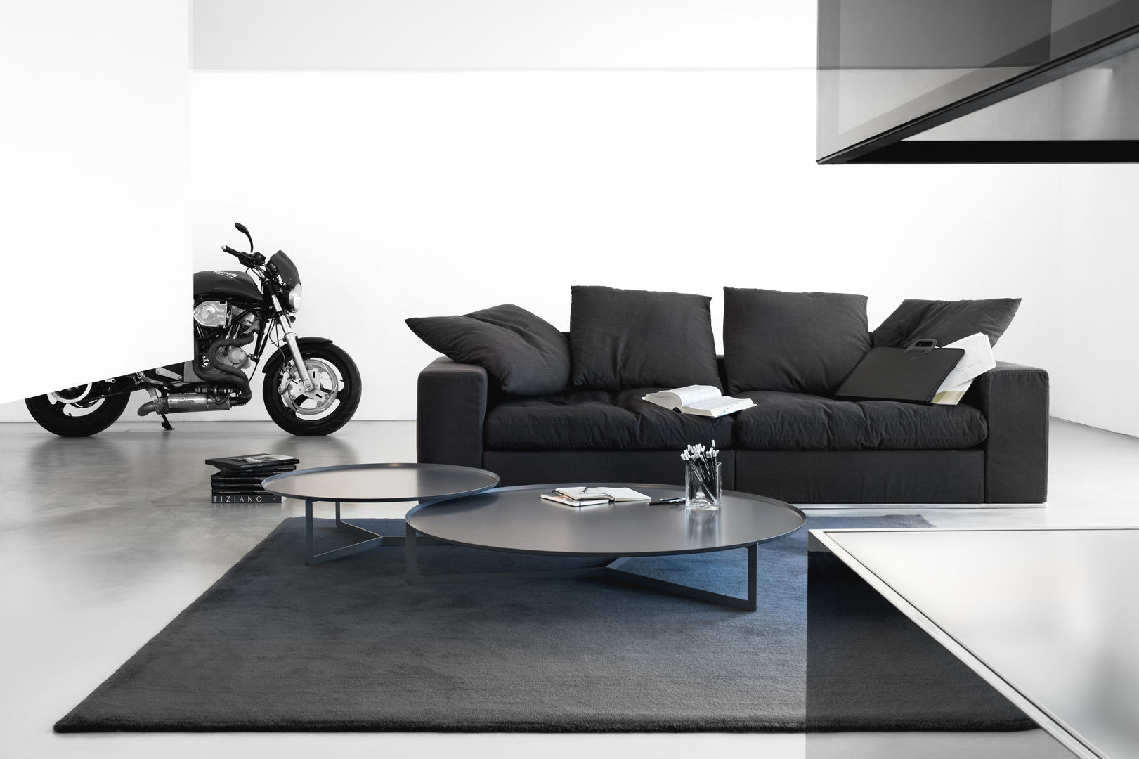 Round, Versat Versat Modern living room Side tables & trays