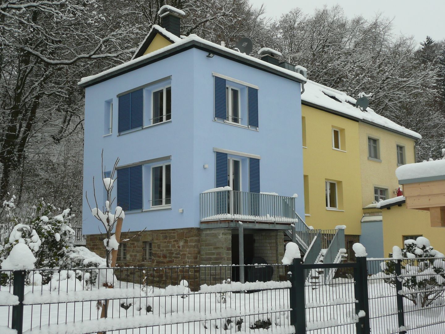 Gartenansicht im Schnee Architekt Dipl.Ing. Udo J. Schmühl Klassische Häuser