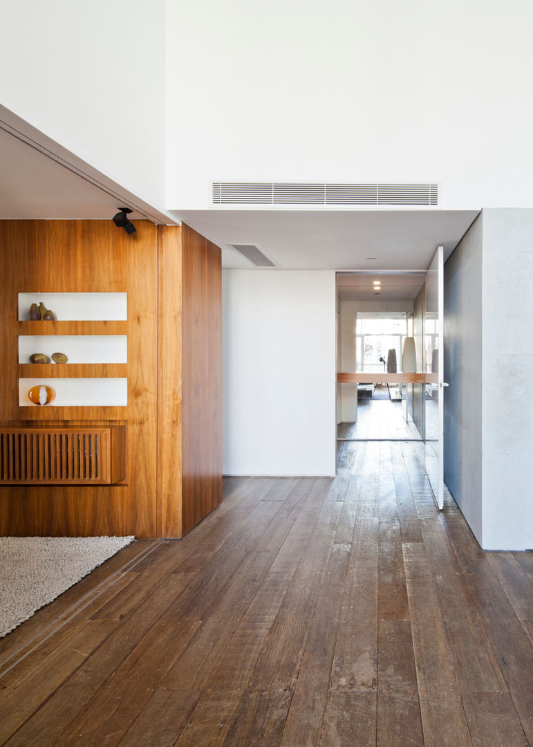 Apartamento Bonsai - Meireles Pavan Arquitetura, Meireles Pavan arquitetura Meireles Pavan arquitetura Minimalist living room