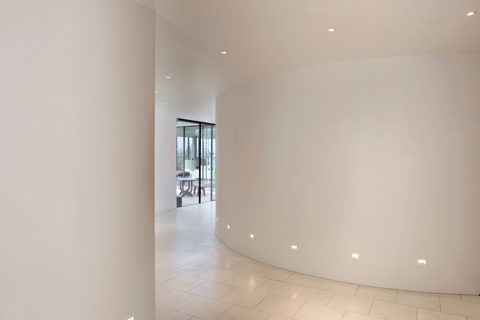 Seaglass House, The Manser Practice Architects + Designers The Manser Practice Architects + Designers Modern Corridor, Hallway and Staircase