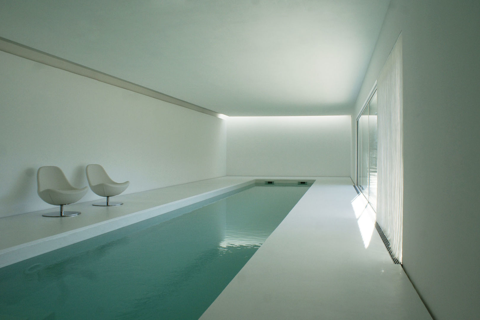 CASA IN VAL PELLICE, Dario Castellino Architetto Dario Castellino Architetto Pool