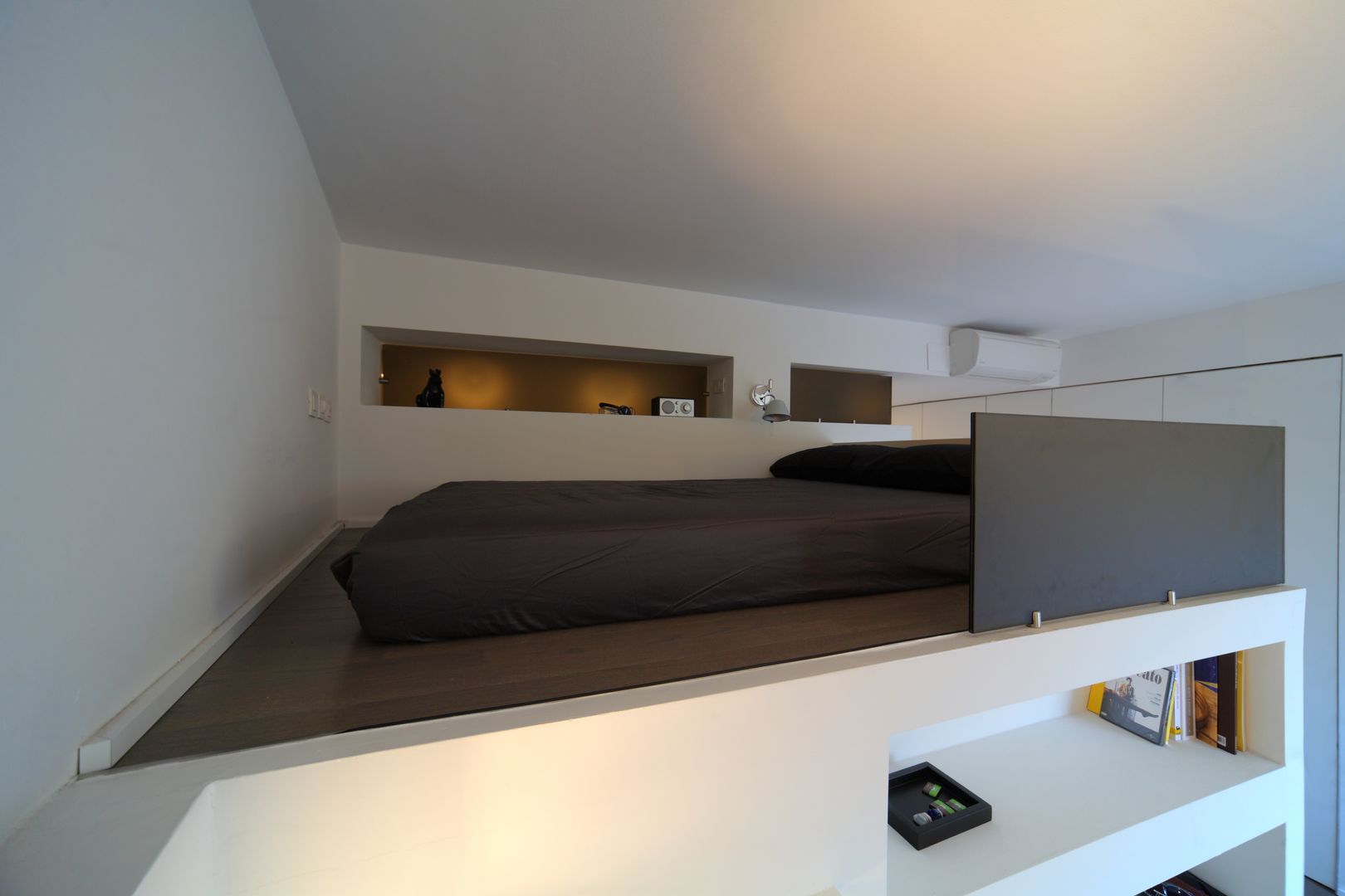 scomparire a Milano, ristrutturami ristrutturami Dormitorios de estilo minimalista