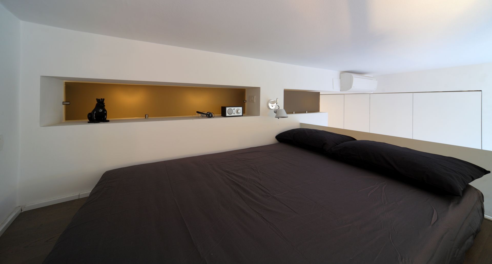 scomparire a Milano, ristrutturami ristrutturami Minimalist bedroom