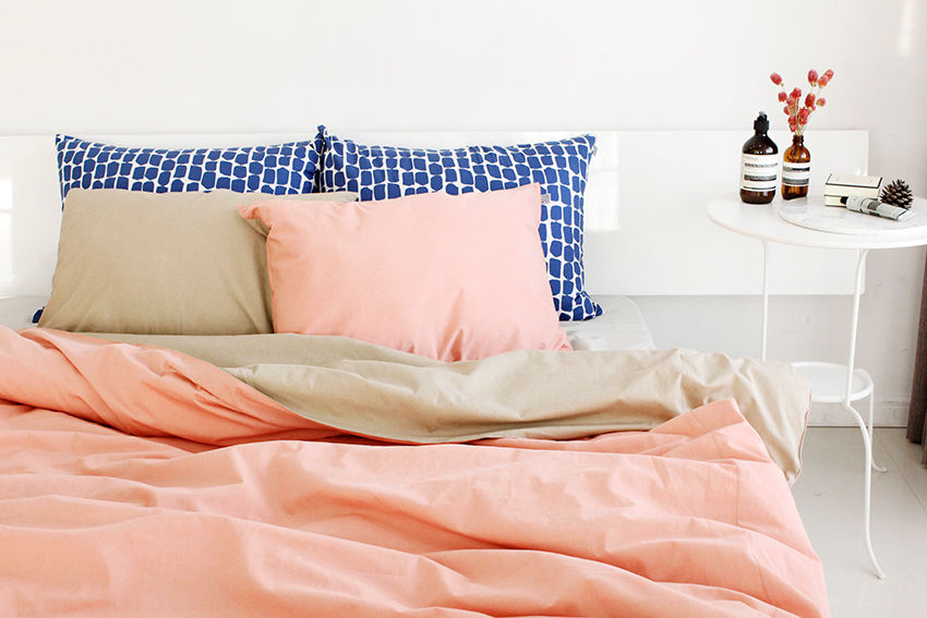 집을 꾸미는 가장 간단한 방법, 패브릭, mushroommate mushroommate ミニマルスタイルの 寝室