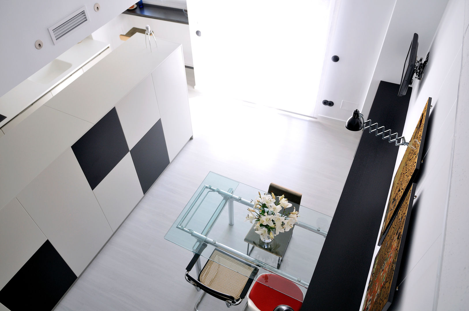 Interiorismo de un piso en Girona, FAA Fraguell Arquitectes Associats, scp FAA Fraguell Arquitectes Associats, scp Minimalist dining room