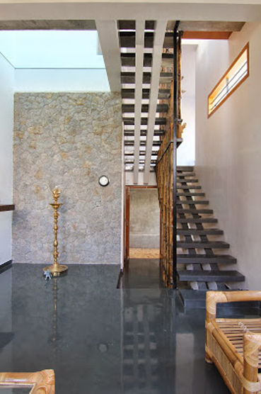 Shanthi Priya Residence at Uthandi, Chennai , Muraliarchitects Muraliarchitects Corredores, halls e escadas minimalistas