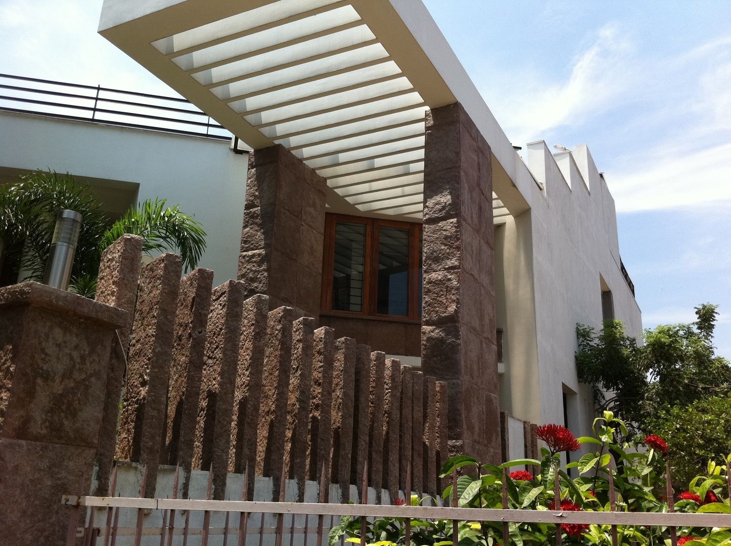 DR.BALAMURUGAN RESIDENCE, Muraliarchitects Muraliarchitects Modern houses