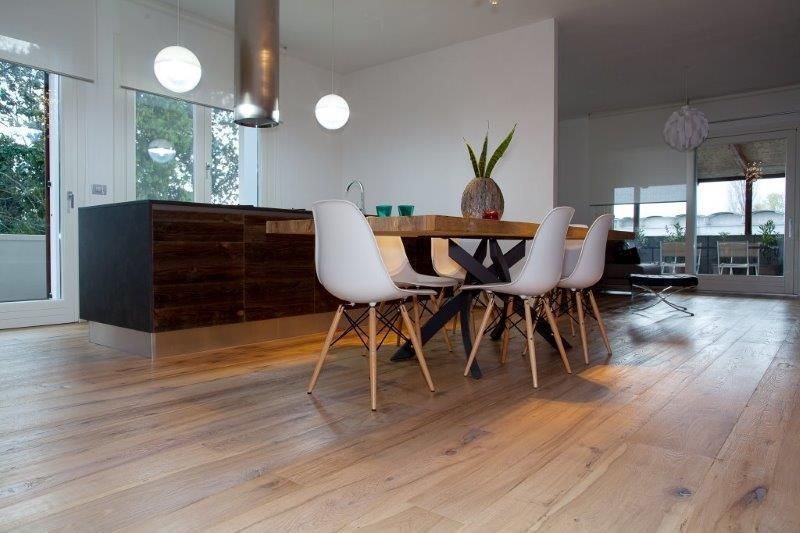 BRICCOLA WOOD OF VENICE wood flooring, ANTICO TRENTINO S.R.L. ANTICO TRENTINO S.R.L. ラスティックスタイルな 壁&床 壁＆床カバー