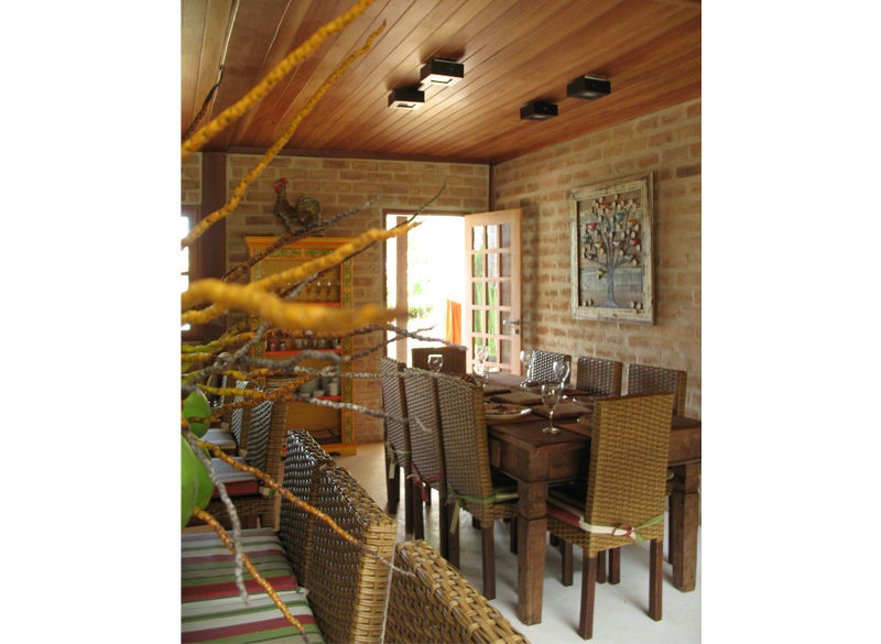 Residência Outeiro, Cria Arquitetura Cria Arquitetura Tropical style dining room