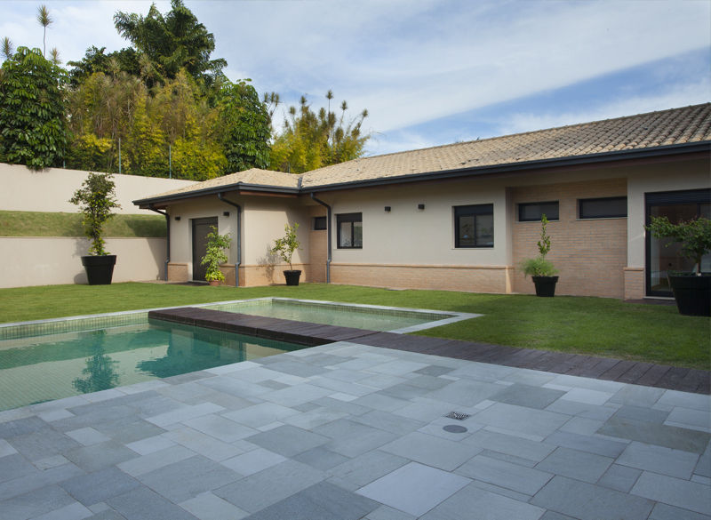 Residência Vale do Itamaracá, Cria Arquitetura Cria Arquitetura Piscina in stile rustico