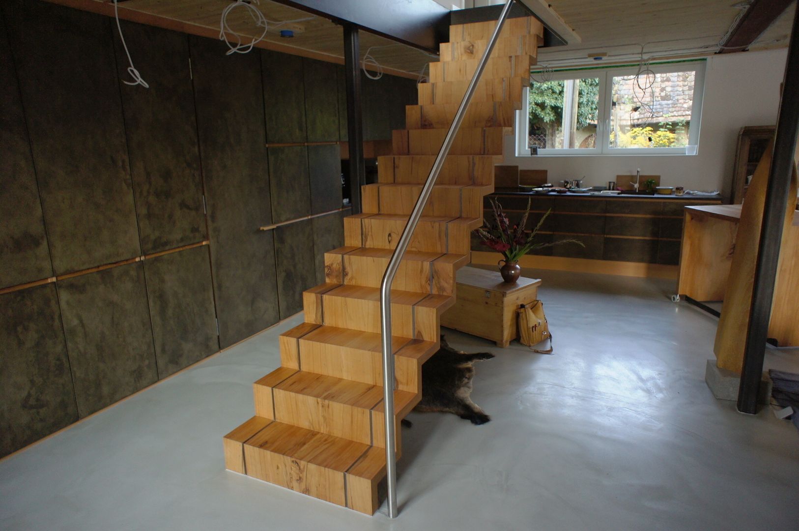 Stairway to....., Blindow möbel+raum Blindow möbel+raum Moderner Flur, Diele & Treppenhaus Gebäude,Holz,Haus,Innenarchitektur,Bodenbelag,Holzbeize,Umhauen,Hartholz,Treppe,Sperrholz