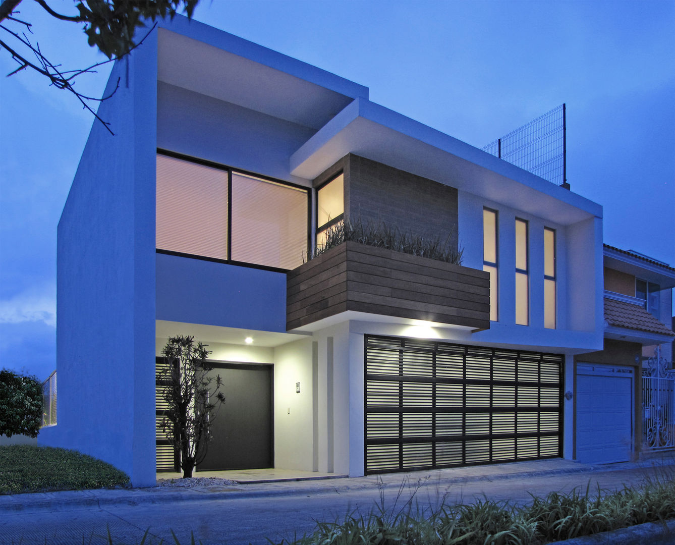 homify Modern houses