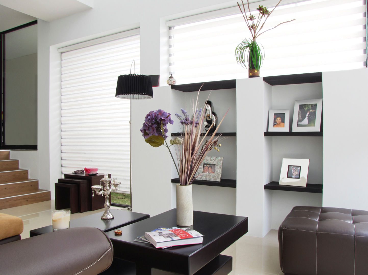 homify Salas de estar modernas