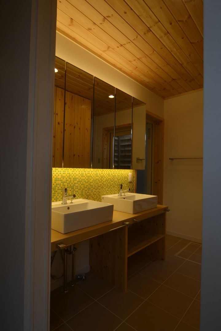 Taketoyo U House, 木の家株式会社 木の家株式会社 オリジナルスタイルの お風呂