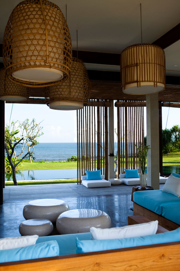 View homify Tropical style balcony, veranda & terrace