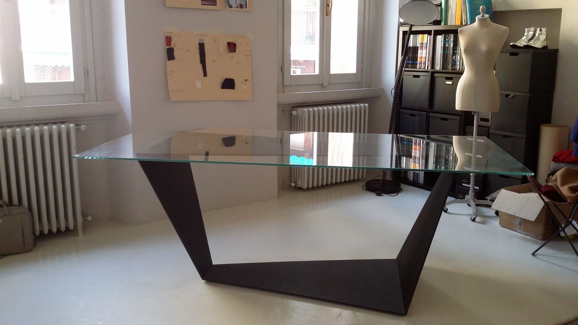 Idee - Tavoli-scultura con gambe di design [+71 foto]