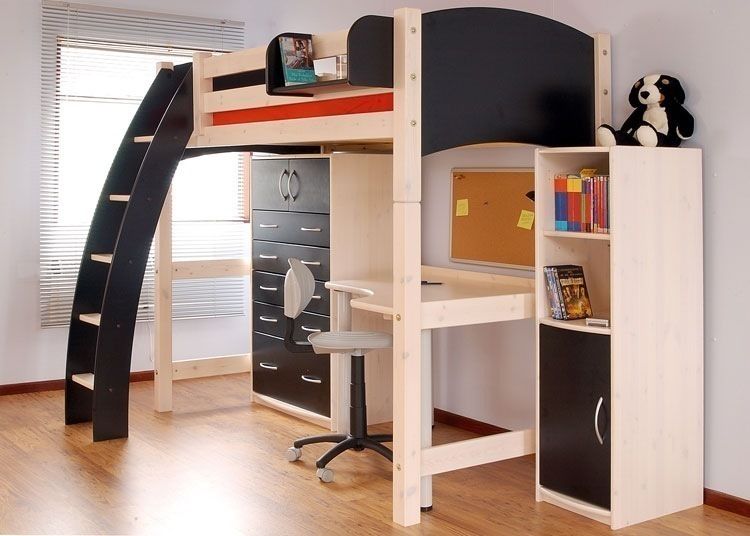 Kid's room homify Moderne kinderkamers Bedden en wiegen