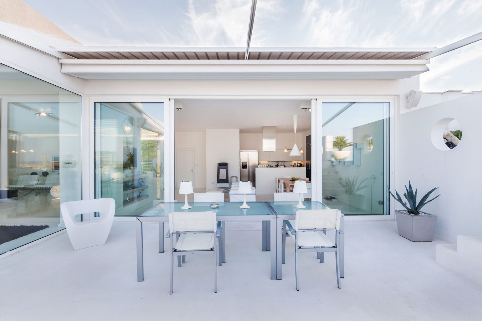 homify Balcones y terrazas de estilo moderno