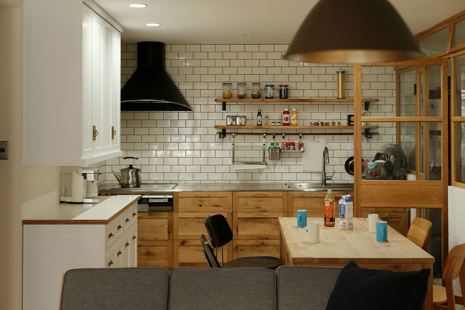 仕切らない家, ELD INTERIOR PRODUCTS ELD INTERIOR PRODUCTS Scandinavian style kitchen