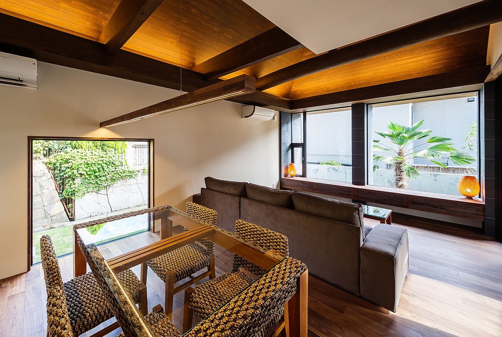 haus-ubud, 一級建築士事務所haus 一級建築士事務所haus Asian style dining room