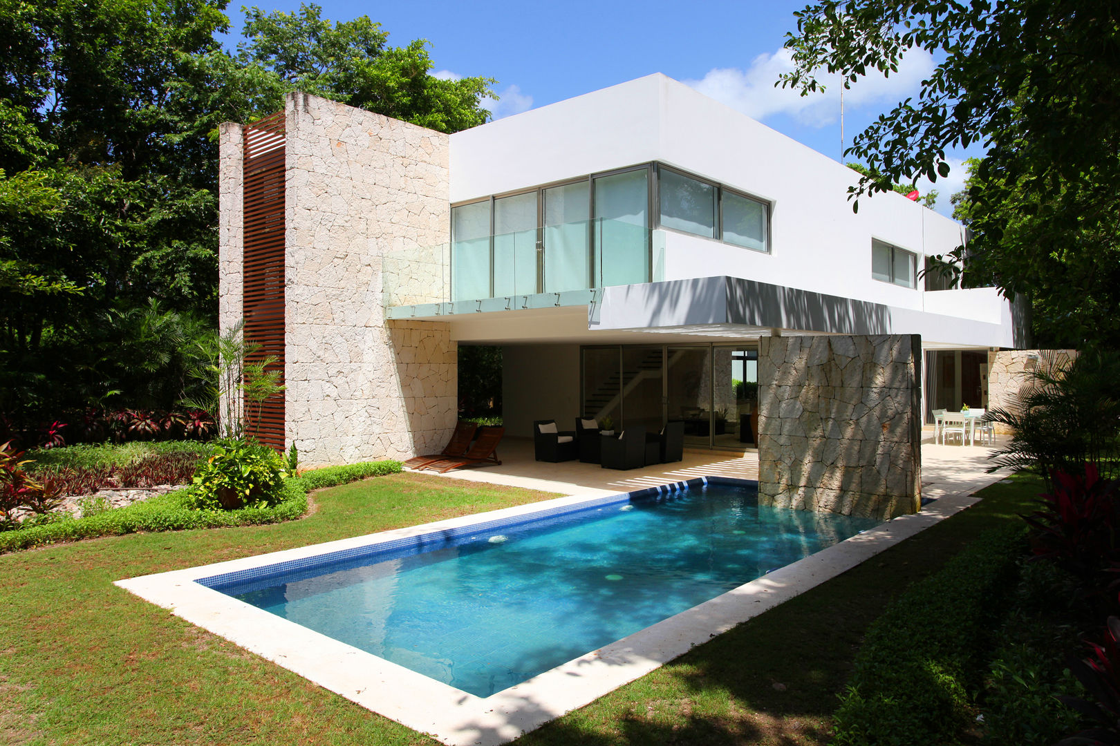 Casa entre Arboles, Enrique Cabrera Arquitecto Enrique Cabrera Arquitecto Casas modernas