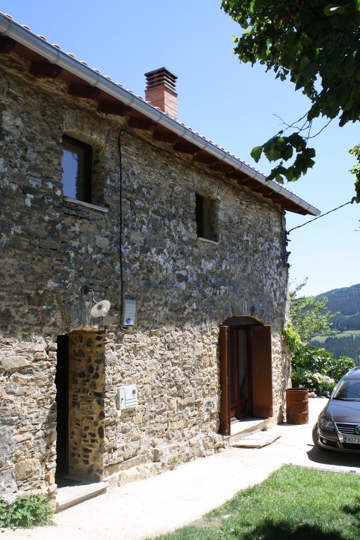 Rehabilitación de Caserío en Bergara (Guipuzcoa), Lidera domÉstica Lidera domÉstica Дома в рустикальном стиле