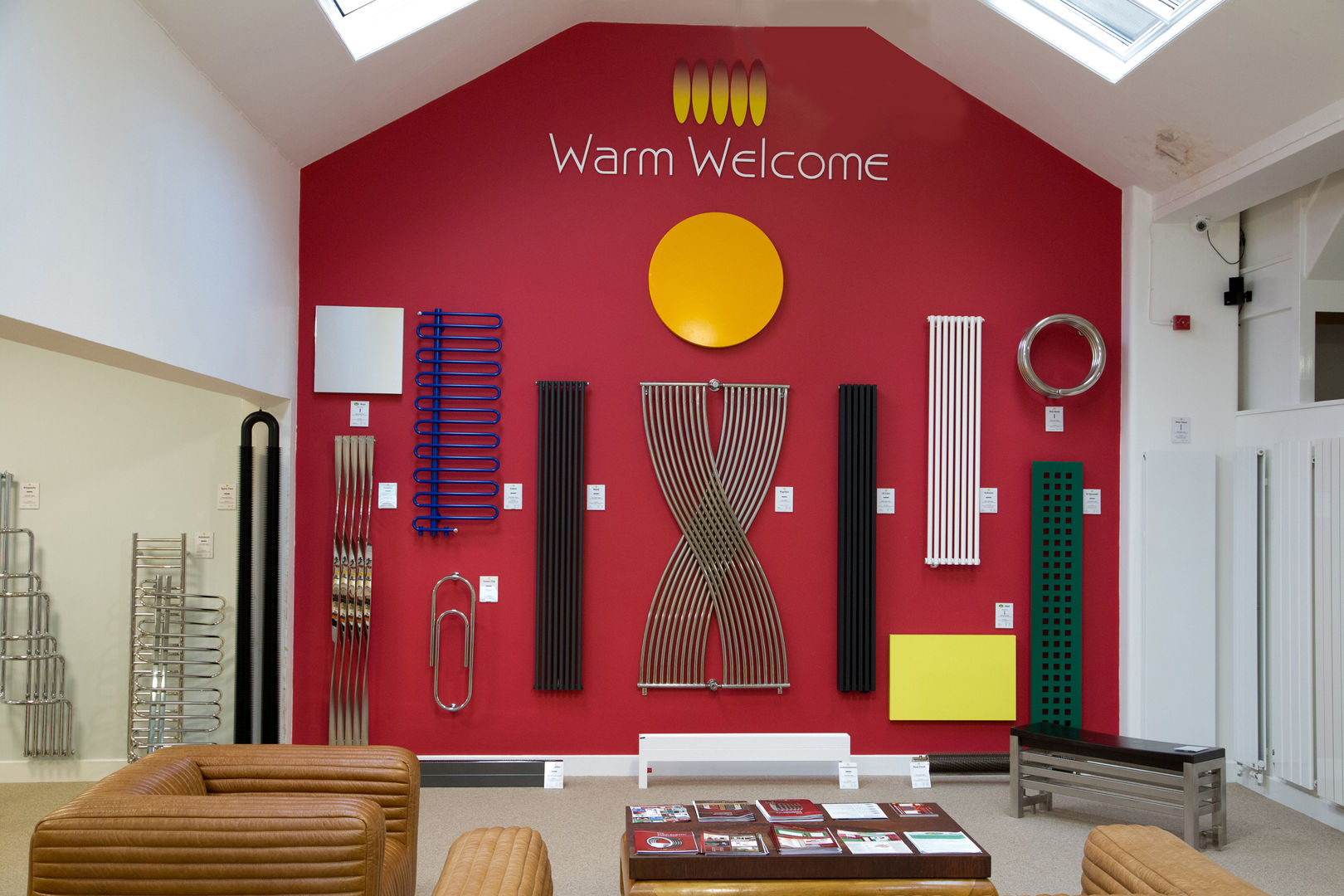 A warm welcome Feature Radiators Bedrijfsruimten Winkelruimten