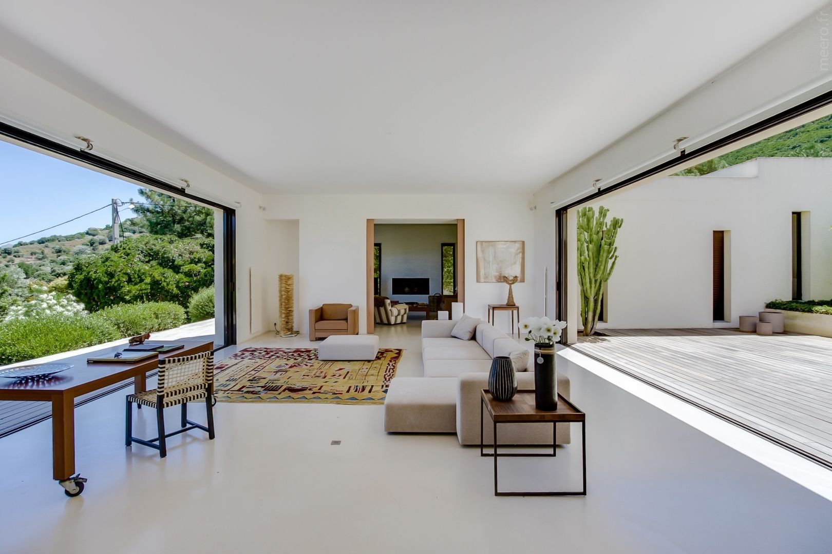 Maison à Calvi, Corse, Meero Meero Mediterranean style living room