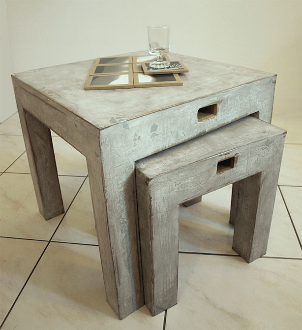 Tables basses gigognes par Karton de Breizh ® - carton recyclé effet béton ciré vieilli, Karton de Breizh Karton de Breizh Industrial style living room Side tables & trays