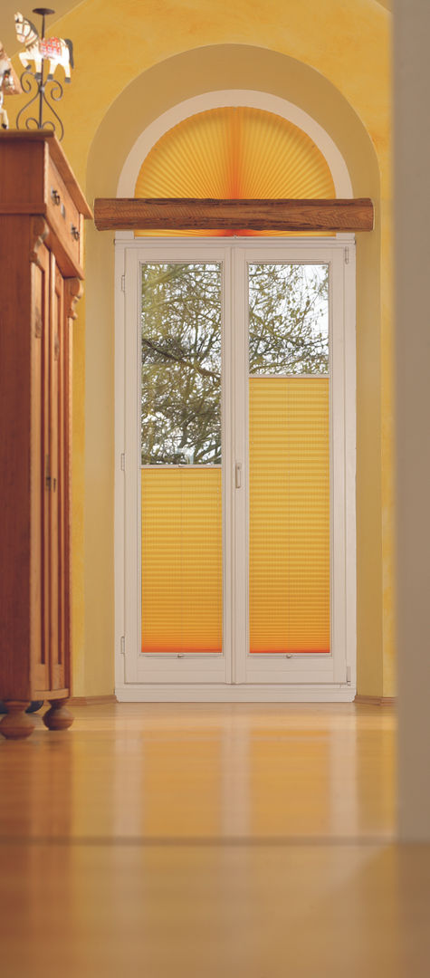 Plisses & Wabenplisses, Rollomeister Rollomeister Mediterranean style windows & doors Blinds & shutters