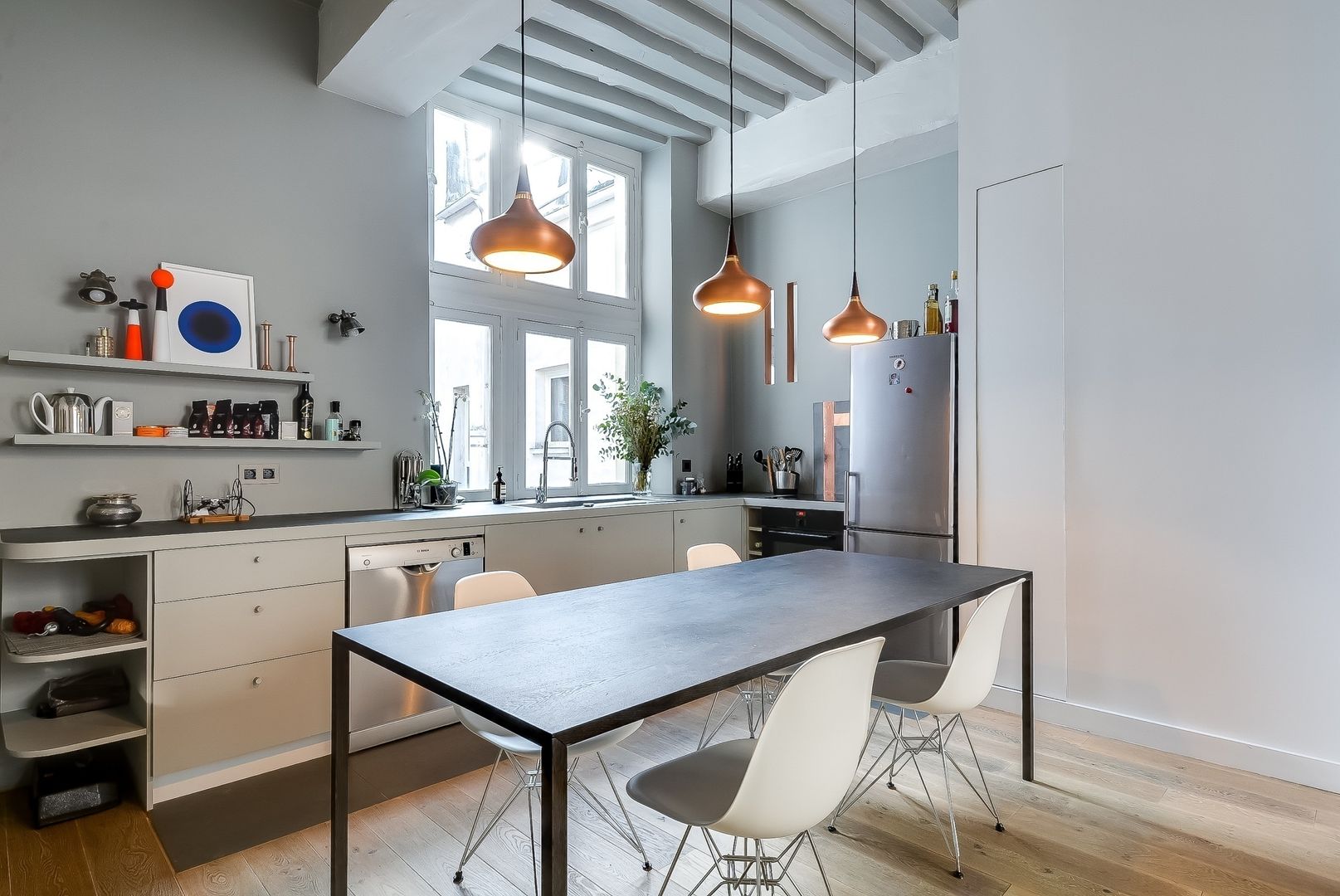 Appartement Paris, Meero Meero Ruang Makan Gaya Industrial