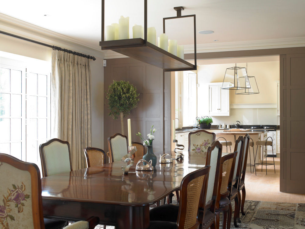 Dining room, Manor Farm, Oxfordshire Concept Interior Design & Decoration Ltd Classic style dining room