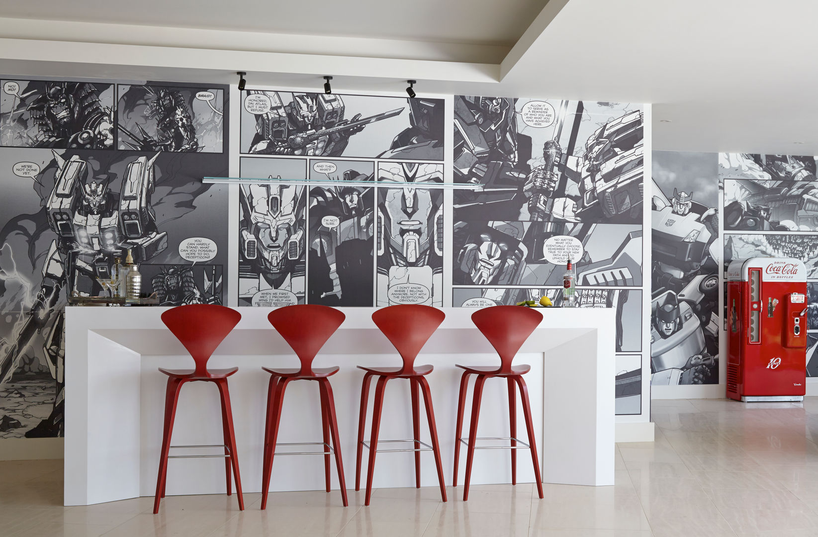 Contemporary home bar, Highwood, Berkshire Concept Interior Design & Decoration Ltd غرفة المعيشة Accessories & decoration