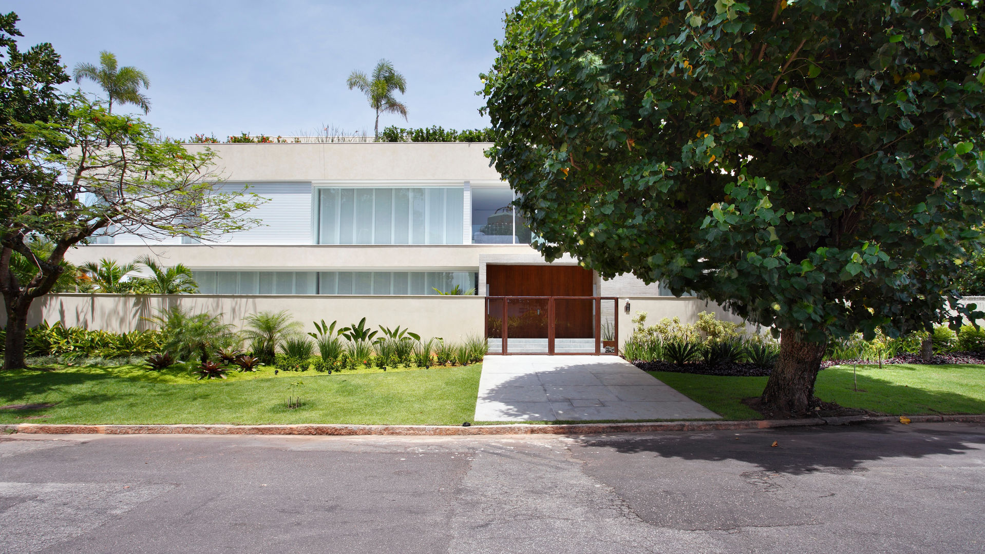 Residência RP Wimbledon, BC Arquitetos BC Arquitetos Casas modernas